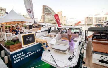 Performance Boats at the Cancun International Boat Show